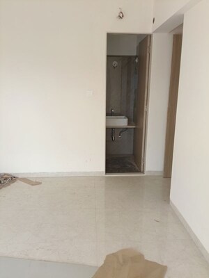 Room in 2 BHK Apartment at Sadguru Avenue, Dahisar East – for Rent