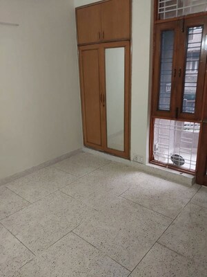 Room in 3 BHK Apartment at Dwarka – for Rent
