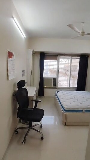 Bedroom in 2 BHK Apartment at Sindhi Society, Chembur – for Rent