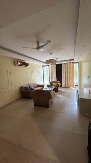 Living Room in 4 BHK Builder Floor at Nehru Enclave – for Rent