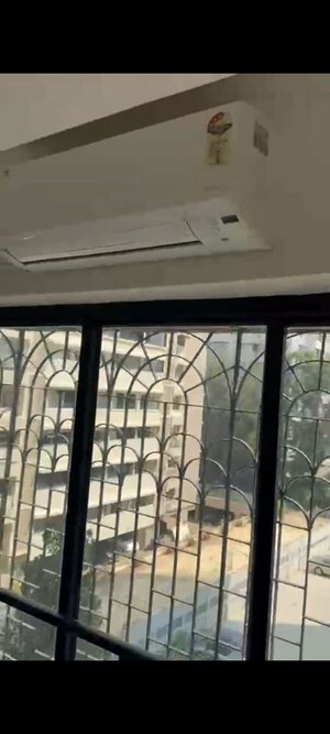 Room in 3 BHK Apartment at Cuffe Parade – for Rent