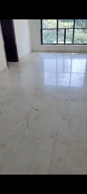 Room in 3 BHK Apartment at Cuffe Parade – for Rent