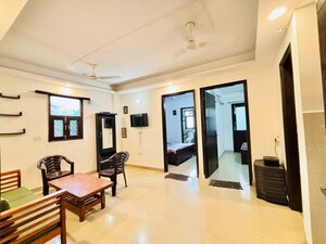 2 BHK Builder Floor For Rent in Chattarpur