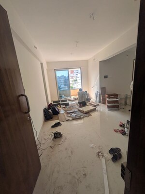 Team Area in 2 BHK Apartment at Chinar CHS, Kothrud – for Rent