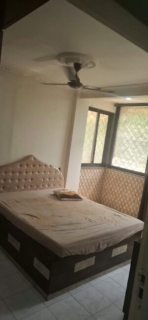 Bedroom in 1 BHK Apartment at Bandra West – for Rent