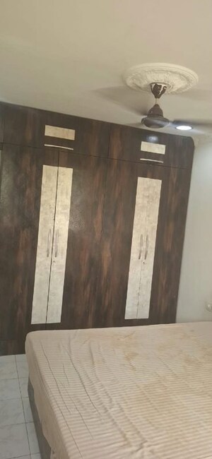 Room in 1 BHK Apartment at Bandra West – for Rent