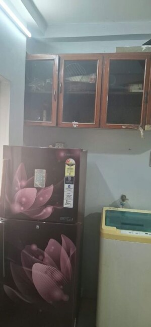Furnished Amenities in 1 BHK Apartment at Bandra West – for Rent