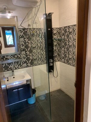 Attached Bathroom in 3 BHK Apartment at DLF Exclusive Floors, Sector 53 – for Rent