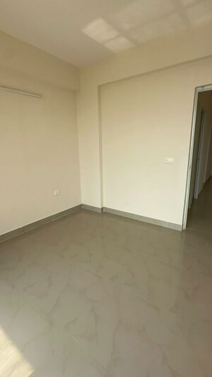 Room in 1 BHK Apartment at Bedarwals Sixty Three Golf Drive, Sector 63 – for Rent