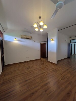 Hall in 1 BHK Builder Floor at Sector 26 – for Rent