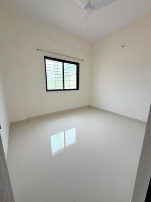 Room in 2 BHK Apartment at Kharadi – for Rent