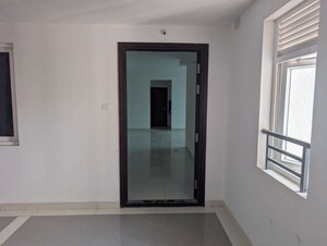 Room in 4 BHK Apartment at Niharika Skyline, Manikonda – for Rent