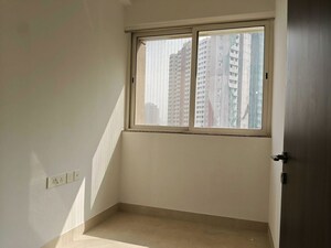 Room in 1.5 BHK Apartment at Runwal Forests, Kanjurmarg West – for Sale
