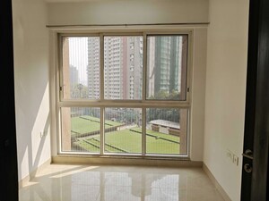 Room in 1.5 BHK Apartment at Runwal Forests, Kanjurmarg West – for Sale