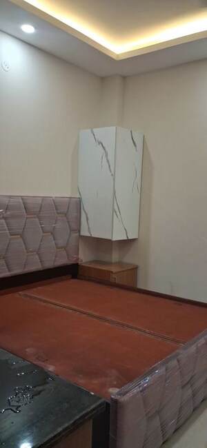 Bathroom in 1 RK Builder Floor at Sector 40 – for Rent