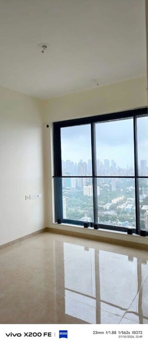 Room in 2 BHK Apartment at Dosti Eastern Bay, Wadala – for Rent