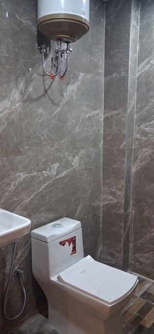 Furnished Amenities in 1 RK Builder Floor at Sector 40 – for Rent