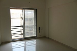 Room in 2 BHK Apartment at Sudarshan Sky Garden, Ghodbunder Road – for Rent