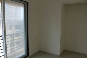 Room in 2 BHK Apartment at Sudarshan Sky Garden, Ghodbunder Road – for Rent