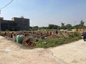  Plot – Exterior View View at Banthra Sikander Pur - for Sale