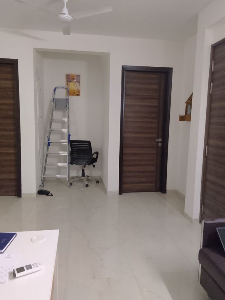 Room, smart-world-gems 2.5 Bedroom 1120 Sq.Ft. Apartment In Sector 89 Gurgaon 10793329