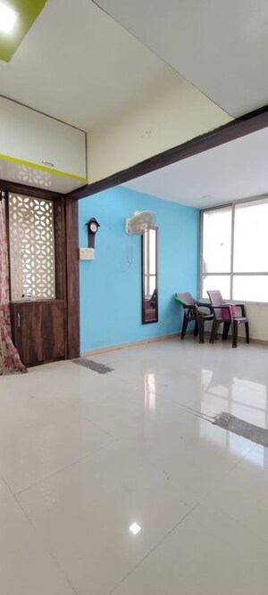Room in 2 BHK Apartment at Vishal Leela Residency, Kharadi – for Rent