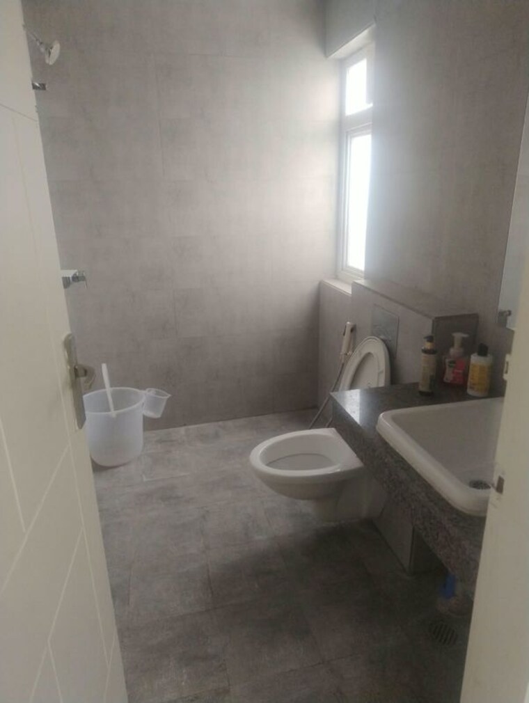 Bathroom, mapsko-mount-ville 3 Bedroom 1490 Sq.Ft. Apartment In Sector 79 Gurgaon 10793361