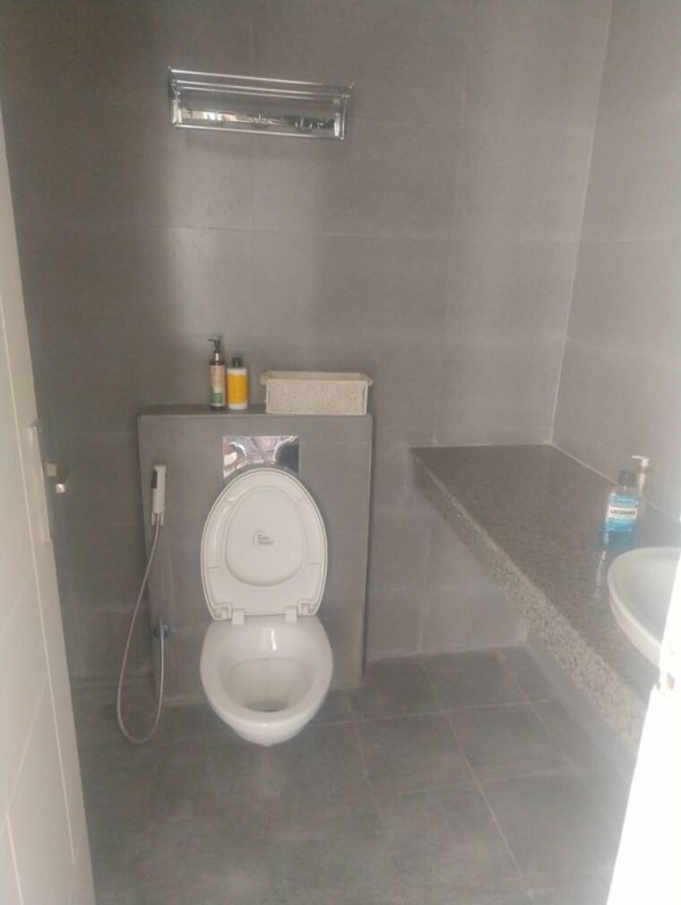 Bathroom, mapsko-mount-ville 3 Bedroom 1490 Sq.Ft. Apartment In Sector 79 Gurgaon 10793361