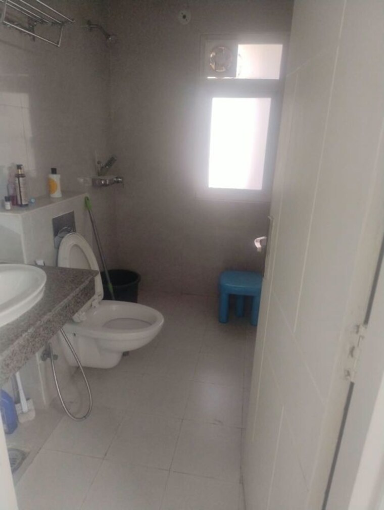 Bathroom, mapsko-mount-ville 3 Bedroom 1490 Sq.Ft. Apartment In Sector 79 Gurgaon 10793361