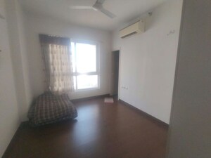 Room in 3 BHK Apartment at Mapsko Mount Ville, Sector 79 – for Rent