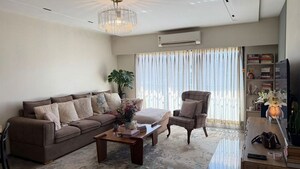 2 BHK Apartment For Rent in Juhu