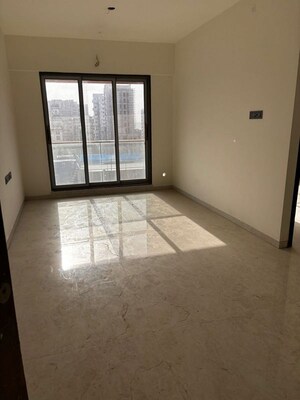 Room in 2 BHK Apartment at Santacruz West – for Rent