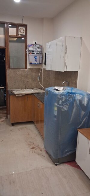 Furnished Amenities in 1 RK Builder Floor at South City 1 – for Rent