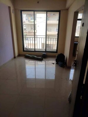 Room in 2 BHK Apartment at Balaji Avenue Apartment, Kamothe Sector 36 – for Sale