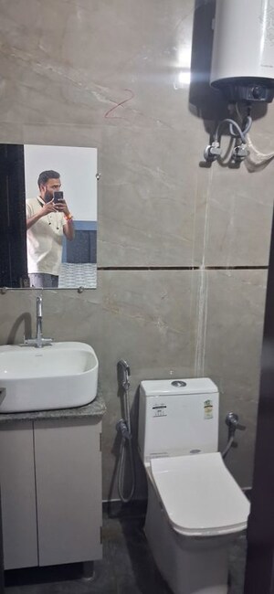 Bathroom in 1 RK Builder Floor at South City 1 – for Rent