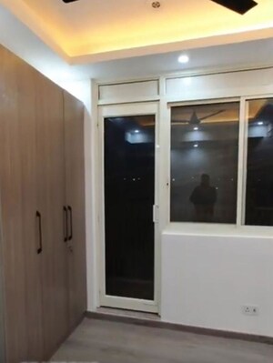 Furnished Amenities in 3 BHK Builder Floor at Sarfabad Village – for Rent