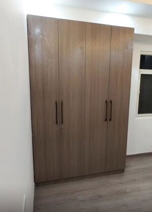 Furnished Amenities in 3 BHK Builder Floor at Sarfabad Village – for Rent