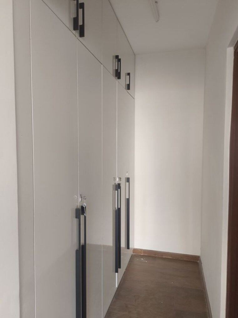 Bathroom, shapoorji-pallonji-joyville-gurgaon 2 Bedroom 1215 Sq.Ft. Apartment In Sector 102 Gurgaon 10793466