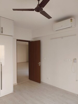 Room in 2 BHK Apartment at Shapoorji Pallonji Joyville Gurgaon, Sector 102 – for Rent