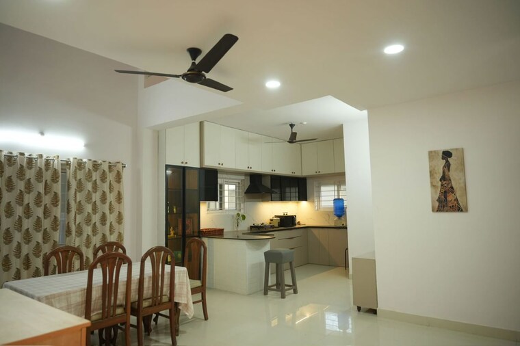 Living Room, sankalp-homes-lifestyle-villas 4 Bedroom 4500 Sq.Ft. Villa In Tellapur Hyderabad 10793461