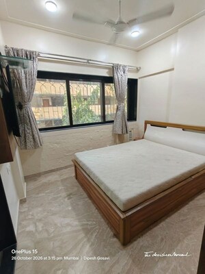 Bedroom in 2 BHK Apartment at Juhu – for Rent