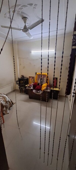 Team Area in 1 BHK Builder Floor at Paryavaran Complex – for Rent