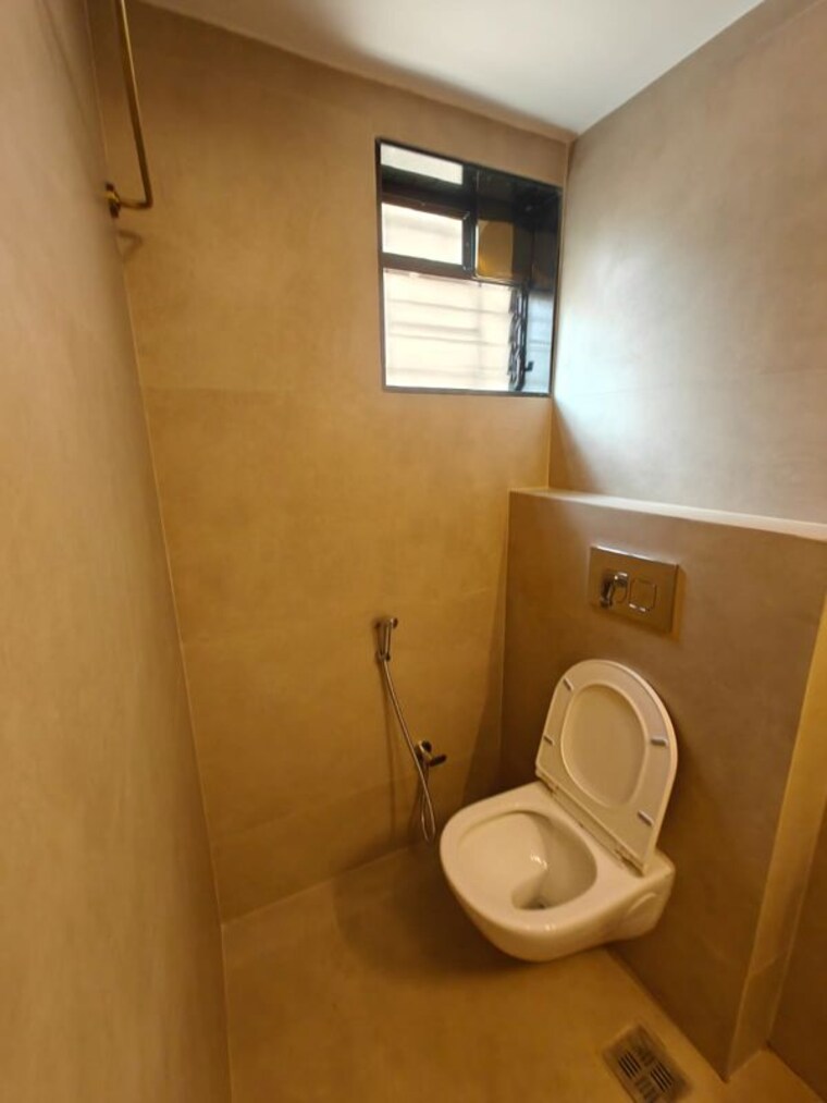 Bathroom, lodha-the-park 3 Bedroom 1111 Sq.Ft. Apartment In Worli Mumbai 10793565