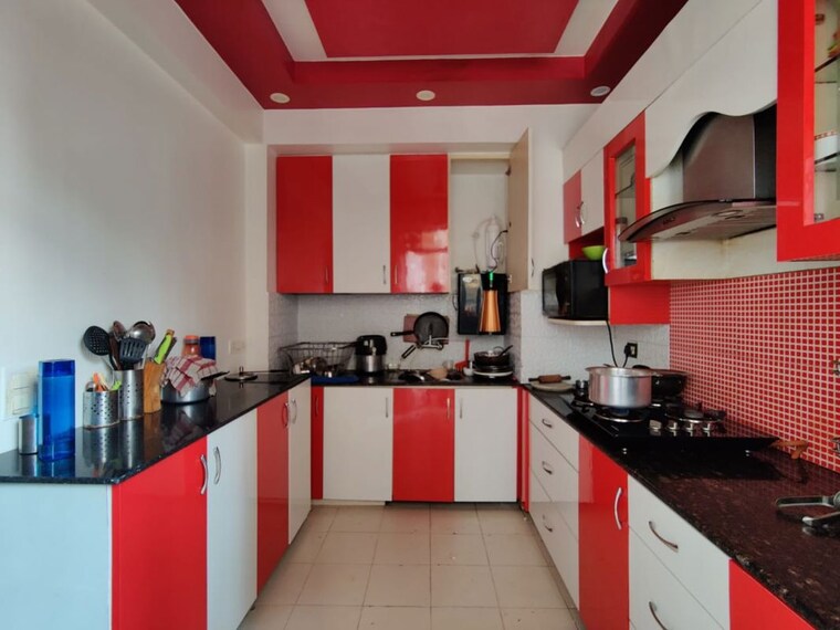 Kitchen, bestech-park-view-residency 3.5 Bedroom 1920 Sq.Ft. Apartment In Sector 3 Gurgaon 10793535