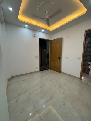 Room in 1 BHK Builder Floor at Neb Sarai – for Rent