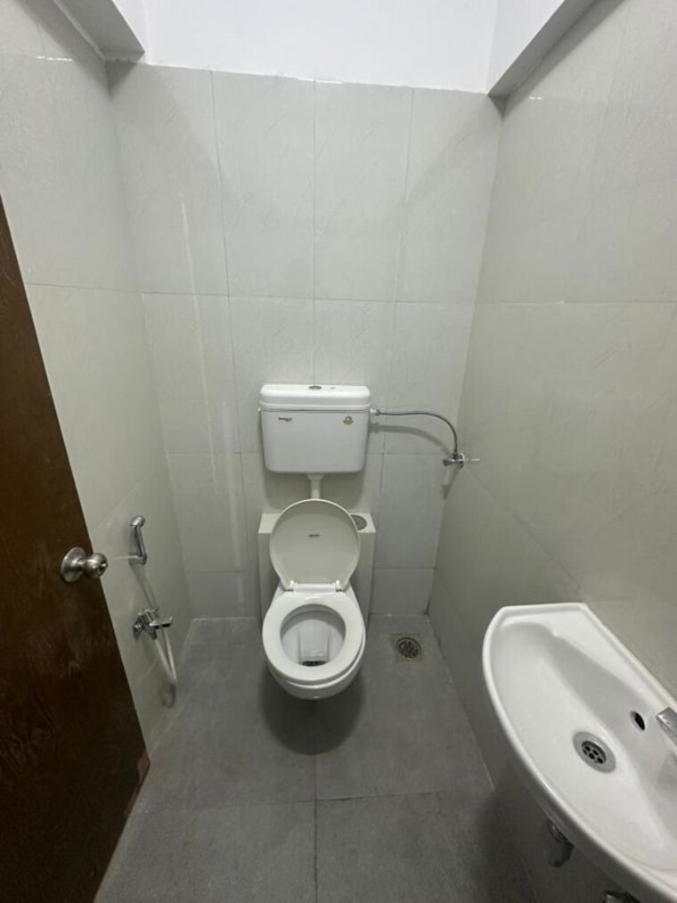Bathroom, siddha-sky 2 Bedroom 687 Sq.Ft. Apartment In Sion Mumbai 10793594