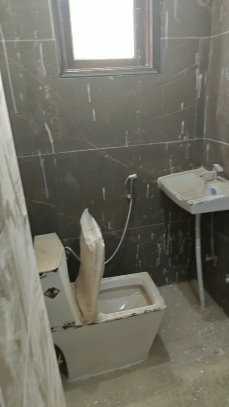 Bathroom, rajpur khurd extension 2 Bedroom 670 Sq.Ft. Builder Floor In Rajpur Khurd Extension Delhi 10793605