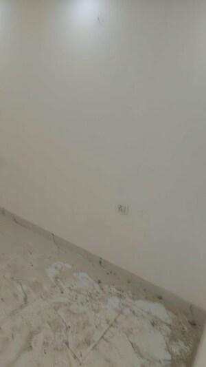 Furnished Amenities in 2 BHK Builder Floor at Rajpur Khurd Extension – for Sale