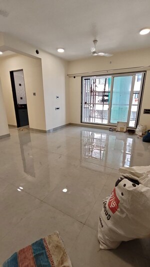 Room in 2 BHK Apartment at Omkar Vive, Kurla – for Rent