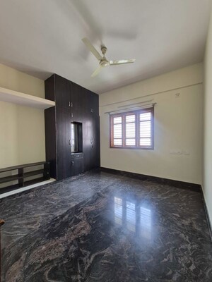 Furnished Amenities in 1 BHK Builder Floor at Panduranga Nagar – for Rent
